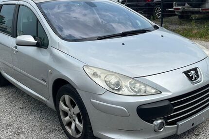 Peugeot 307 211.000 km 980 € Düren 52351
