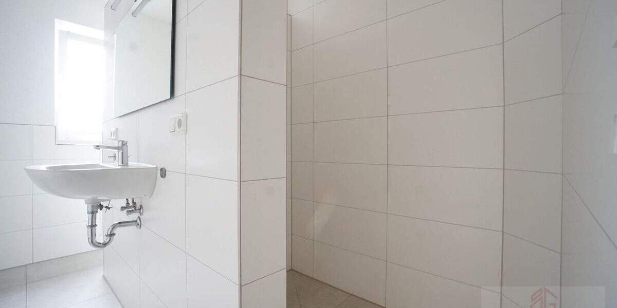 IMMOBILIEN GUMNIOR präsentiert: neuwertige Doppelhaushälfte in Emsbüren mit Garten und Carport 4 zimmer