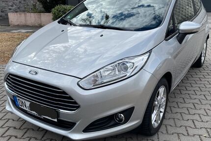 Ford Fiesta 83.818 km 6.100 &euro; Düren 52355