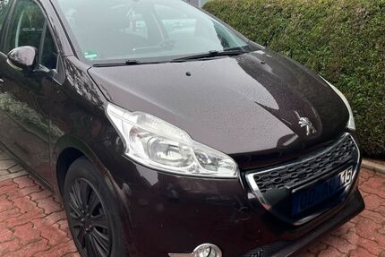 Peugeot 208 114.000 km 4.200 &euro; Glinde 21509