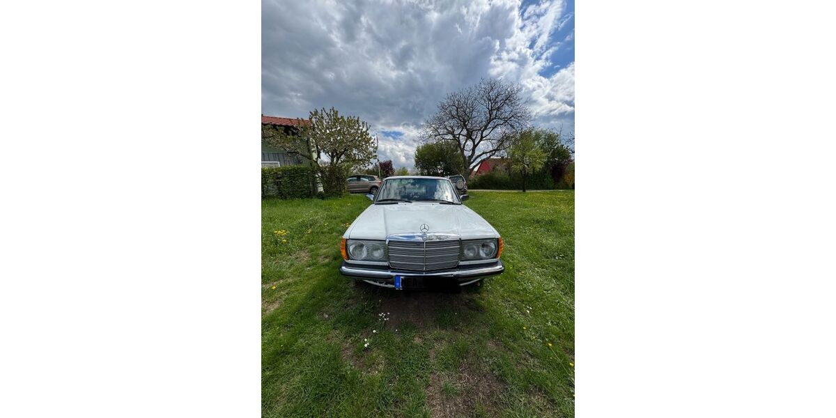 Mercedes-Benz 200 131.000 km 10.900 &euro; Gallmersgarten 91605