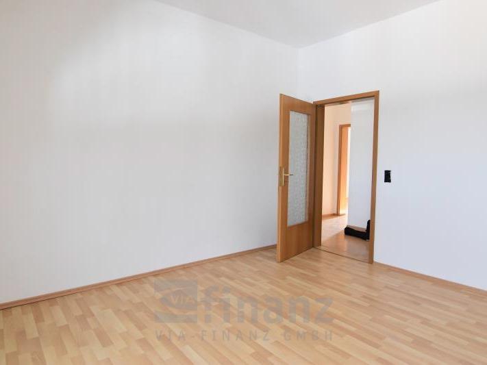 Dachgeschoßwohnung Meerane - 2 Zimmer, 50 m&sup2;, 298&euro; | Angebot:26296754