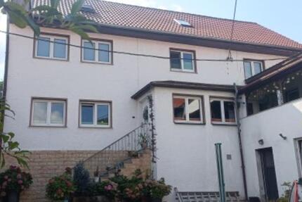 Idyllischer Dreiseitenhof im schönen Thüringer Wald. 15 zimmer