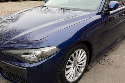 Alfa Romeo Giulia 345.000 km 6.900 &euro; München OT Trudering-Riem 81825