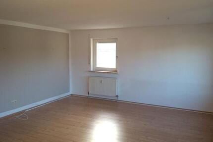 3-Zimmer-Wohnung mit Balkon in Selb ab April 2026 zu vermieten 3 zimmer