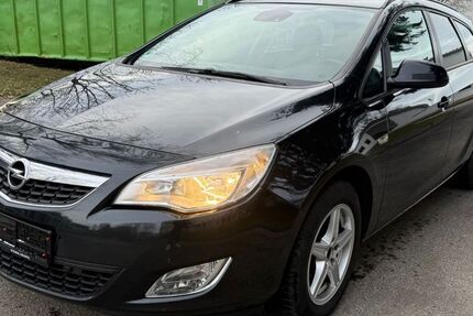 Opel Astra 288.200 km 2.499 &euro; München 81248