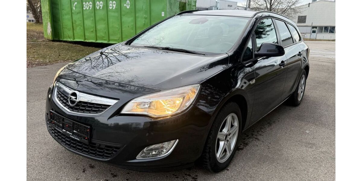 Opel Astra 288.200 km 2.499 &euro; München 81248