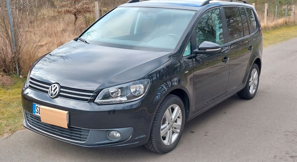 VW Touran 234.100 km 5.900 &euro; Trappenkamp 24610