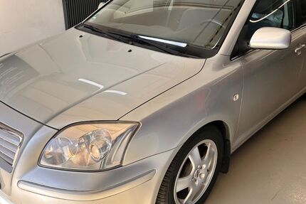 Toyota Avensis 144.603 km 1.990 &euro; LEONBERG 71229