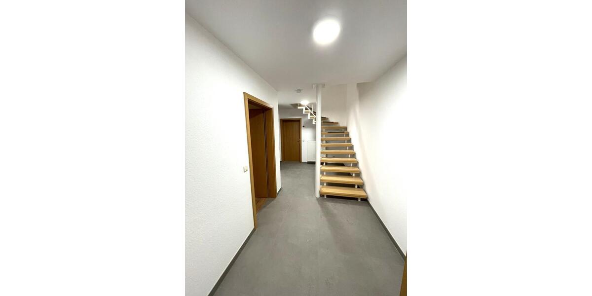 Reihenhaus Frickenhausen am Main - 5 Zimmer, 133 m&sup2;, 1.400&euro; | Angebot:25165664