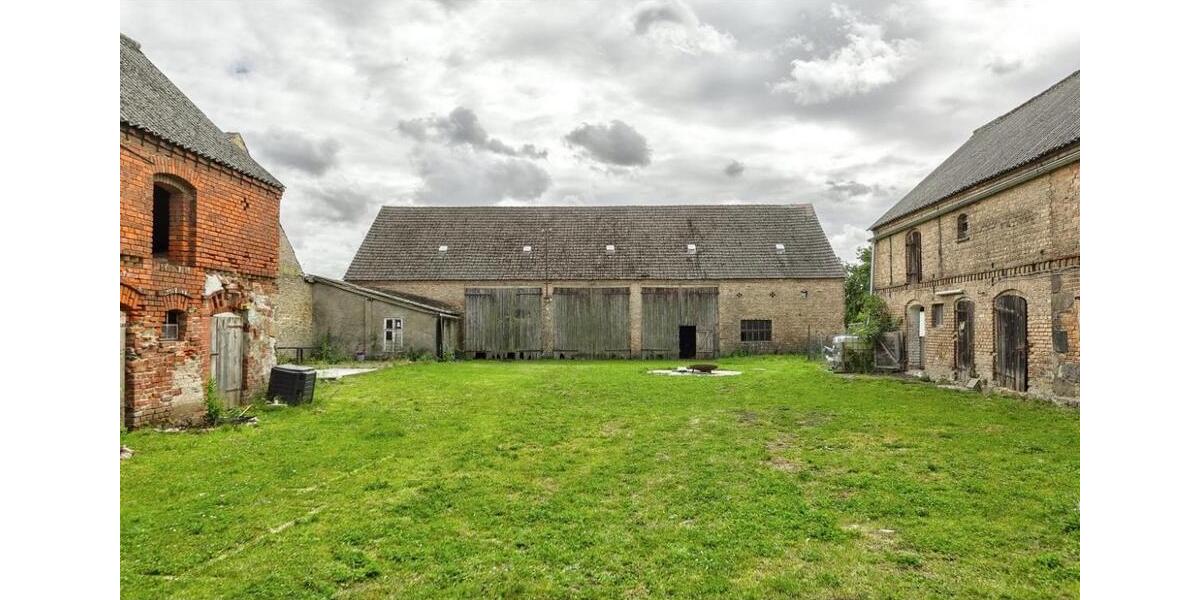 Einfamilienhaus Löwenberger Land - 7 Zimmer, 300 m&sup2;, 285.000&euro; | Angebot:26966042