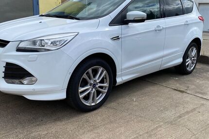 Ford Kuga 184.460 km 8.800 &euro; Neutraubling 93073