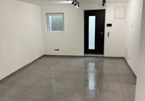 2 Zimmer Wohnung zu vermieten mit Terasse und Parkplatz