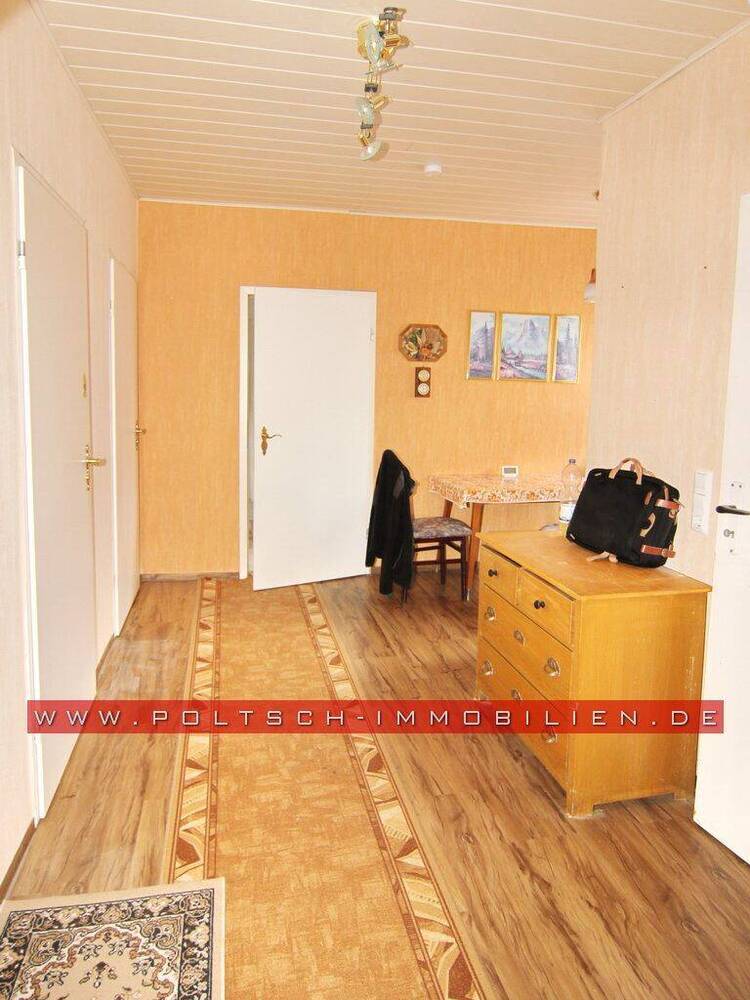 EFH im Bungalowstil mit Wintergarten, Keller und großem Grundstück in ruhiger Siedlungslage
