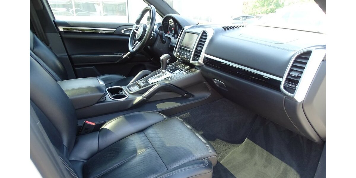 Porsche Cayenne S 4,2l Diesel Pano, Navi, 21 Zoll, Standhe 229.443 km 23.890 &euro; Rodgau 63110