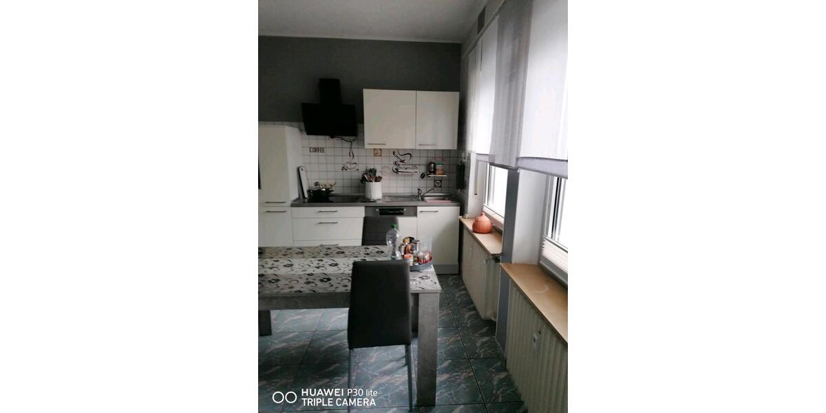 Helle 3-Zimmer-Wohnung + Küche + Bad zu vermieten. 3 zimmer