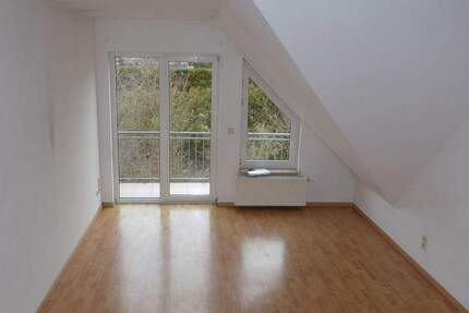 Wohnung Rudolstadt Volkstedt - 4 Zimmer, 81 m&sup2;, 660&euro; | Angebot:25814016