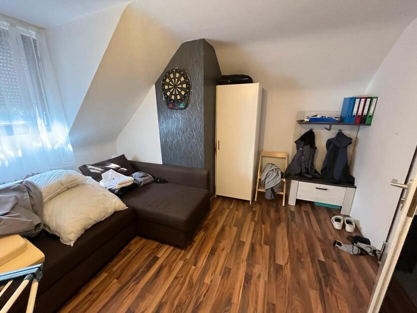 3-Zimmer-Wohnung mit 4. Zimmer im DG, 2 Balkone & Garage