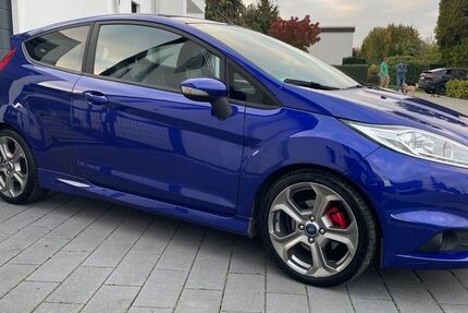 Ford Fiesta 90.941 km 9.400 € Schwerte 58239