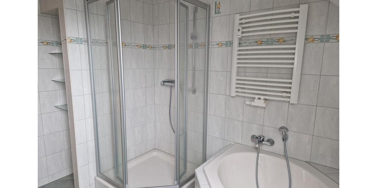 Etagenwohnung Stollberg (Erzgebirge) - 2 Zimmer, 60 m&sup2;, 336&euro; | Angebot:25999263