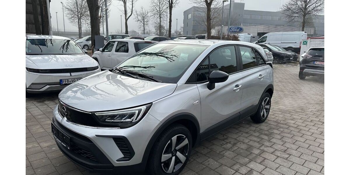 Opel Crossland (X) 22.446 km 14.975 &euro; München 80993