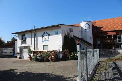 Haus zum Kaufen in Schlitz 450.000 € 278 m² 11 zimmer