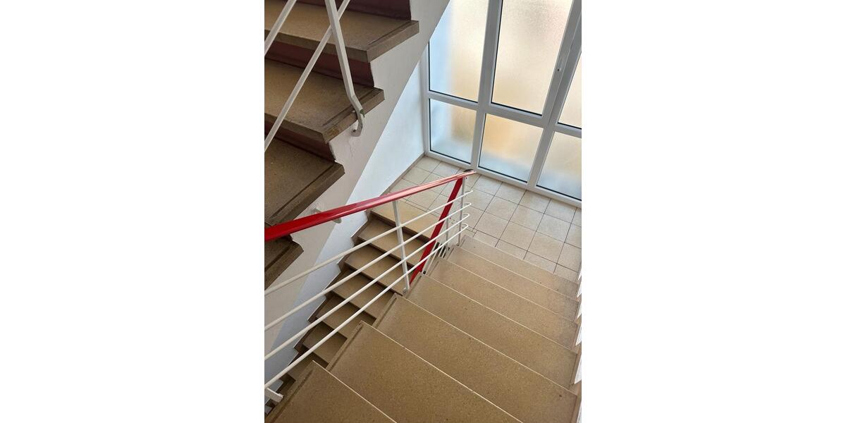 Etagenwohnung Eisenberg (Pfalz) - 1 Zimmer, 67 m&sup2;, 700&euro; | Angebot:25402021