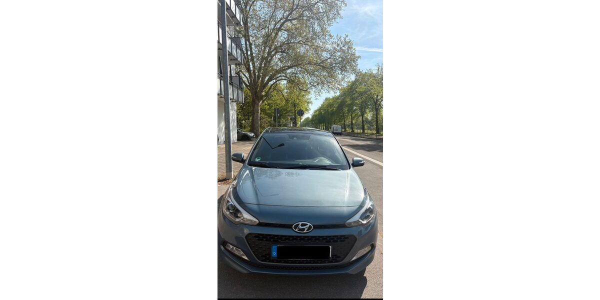 Hyundai i20 108.700 km 9.900 &euro; Mannheim 68163