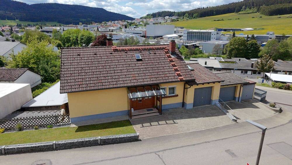 Mehrfamilienhaus, Wohnhaus Wehingen - 7 Zimmer, 160 m&sup2;, 494.000&euro; | Angebot:26684578