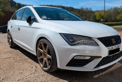 Seat Leon 78.000 km 22.999 &euro; Pressig 96332