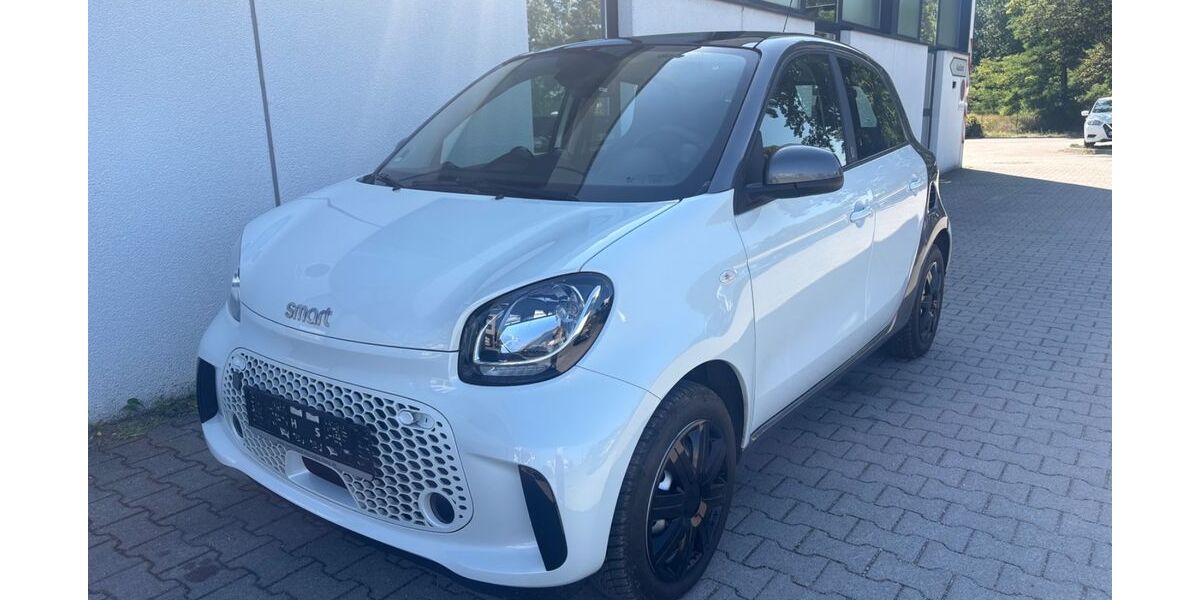 Smart ForFour 22.391 km 16.900 &euro; Berlin 13405