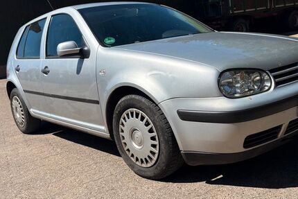 VW Golf 215.500 km 2.400 &euro; Heeslingen 27404