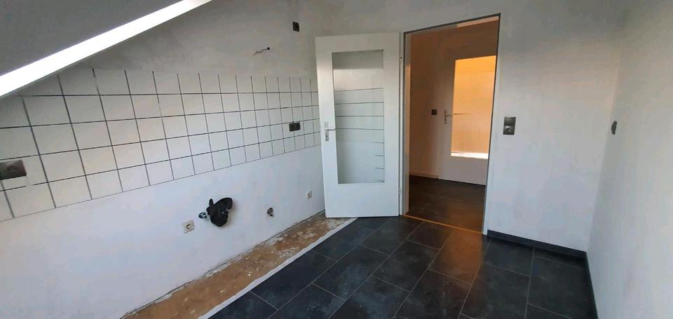 Dachgeschoßwohnung Eichenzell - 4 Zimmer, 100 m&sup2;, 1.000&euro; | Angebot:25138918