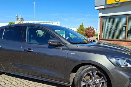 Ford Focus 66.900 km 12.990 &euro; Altmittweida 09648