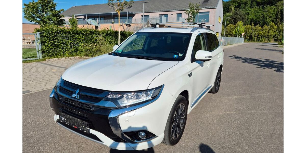 Mitsubishi Plug-in Hybrid Outlander 241.000 km 10.500 &euro; Neuenburg 79395