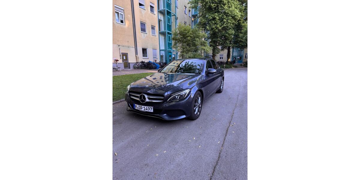 Mercedes-Benz C 250 166.000 km 18.490 &euro; München 81673
