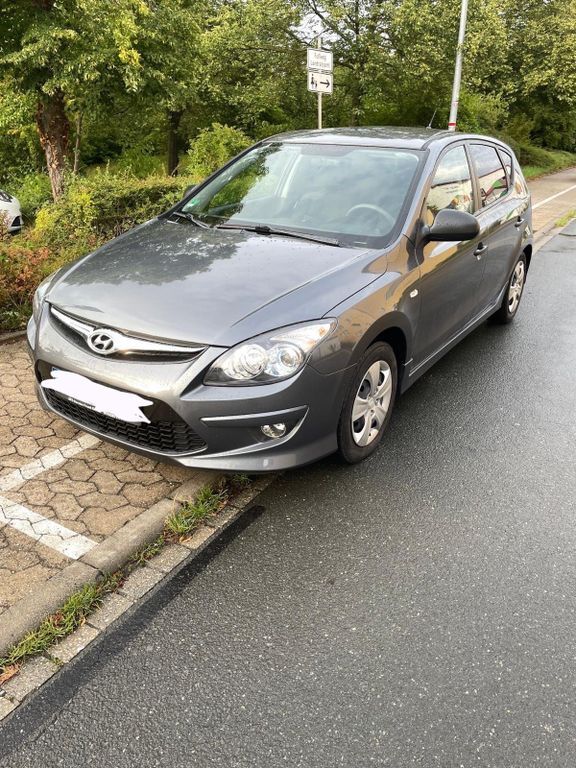 i30