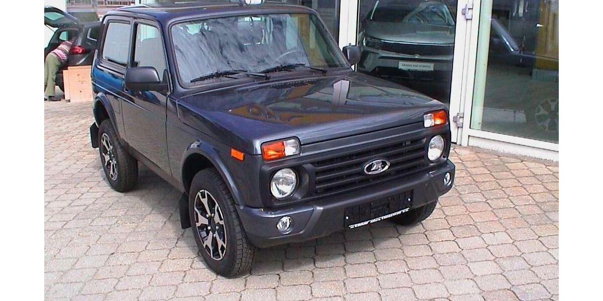 Lada Urban 18.950 km 17.250 € Jandelsbrunn 94118