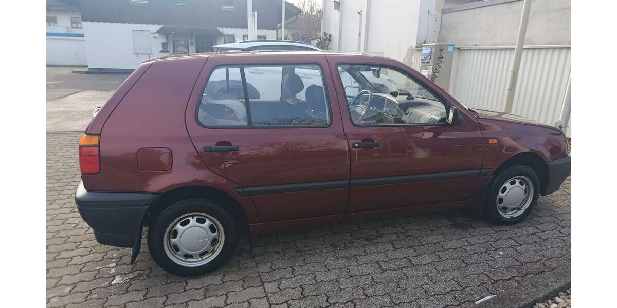 VW Golf 120.000 km 2.900 &euro; Ascholding 83623
