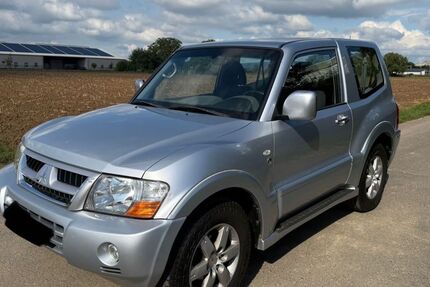 Mitsubishi Pajero 172.000 km 11.900 € Wiesbaden 65191