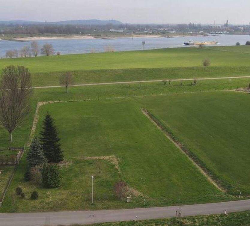 Bauen mit Blick auf den Rhein. Einzigartiges 1000 qm großes Baugrundstück zimmer