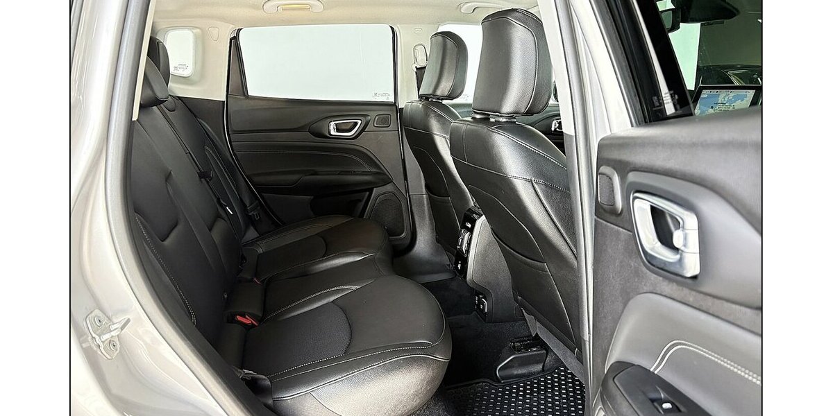 Jeep Compass S Plug-In 4WD ACC Keyless Pano Assist 53.000 km 23.999 &euro; Stade 21682