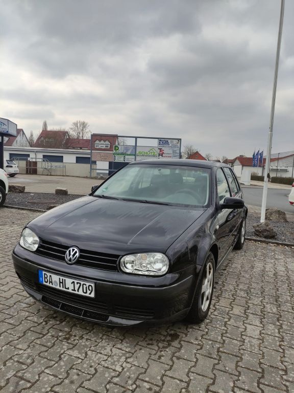 VW Golf 228.000 km 1.200 € Schlüsselfeld 96132