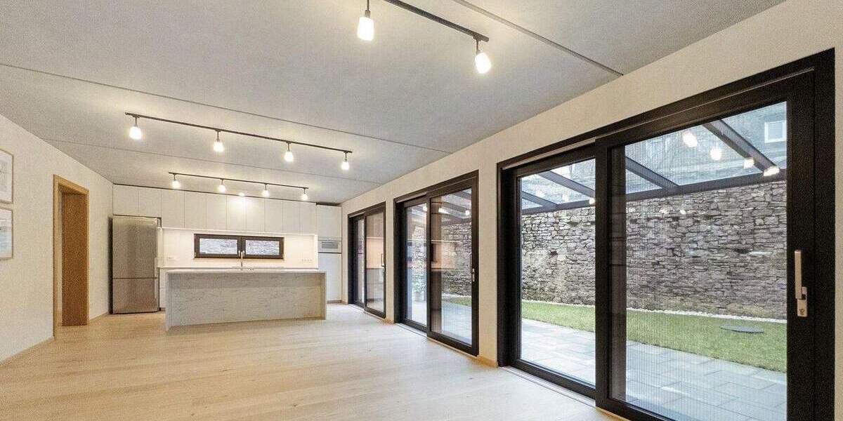 Einfamilienhaus Würzburg Heidingsfeld - 8 Zimmer, 215 m&sup2;, 1.095.000&euro; | Angebot:25566089