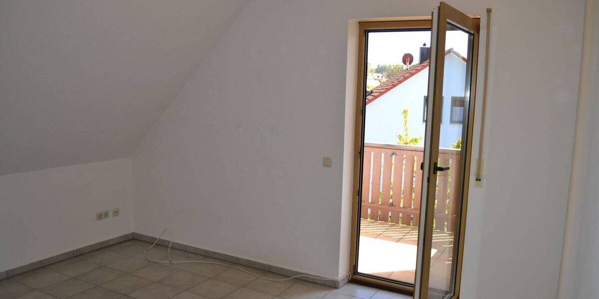 Etagenwohnung Pleinfeld - 4 Zimmer, 85 m&sup2;, 700&euro; | Angebot:26433591