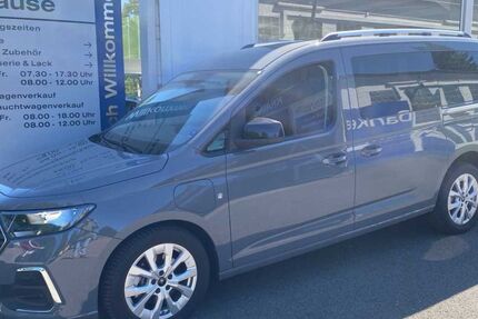 Ford Grand Tourneo 8.845 km 39.750 &euro; Petershagen 32469