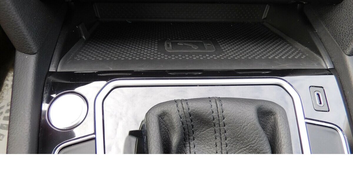 VW Passat 2.0 Bussiness BMT TDI Standhei.Navi Klima 36.500 km 23.990 &euro; Vordorf 38533