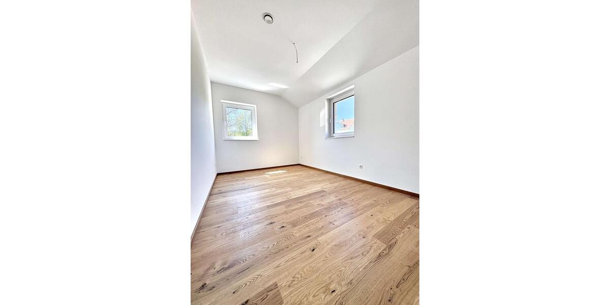 Dachgeschoßwohnung Kempten (Allgäu) Auf der Halde - 3 Zimmer, 108 m&sup2;, 1.550&euro; | Angebot:26563867