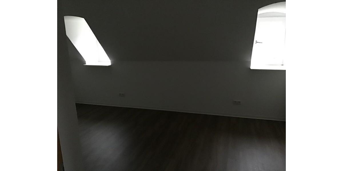 Dachgeschoßwohnung Fulda - 3 Zimmer, 49 m&sup2;, 506&euro; | Angebot:26695103