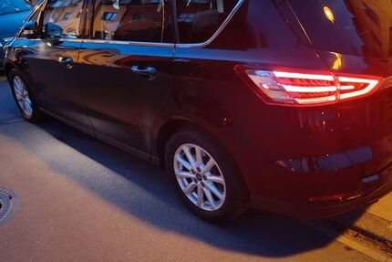 Ford S-Max 119.000 km 10.900 &euro; Mannheim 68199